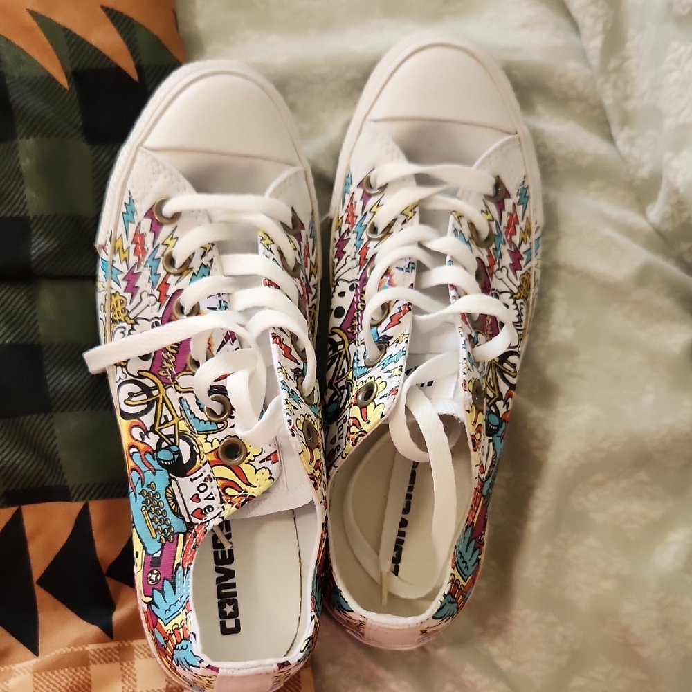 Converse Unisex Colorful Graphic Men 6, Women 8